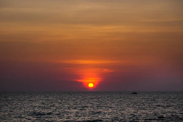 Beautiful Blazing Sunset Landscape Beach Sea Orange Sky Koh Lanta — Stock Photo, Image