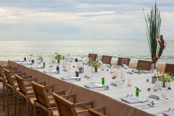 Lång Bord Bröllop Middag Ställa Upp Stranden Thailand — Stockfoto