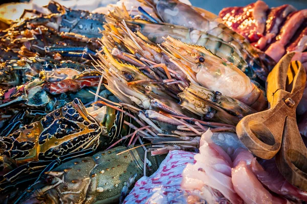 Mariscos Sobre Hielo Línea Buffet Cena — Foto de Stock