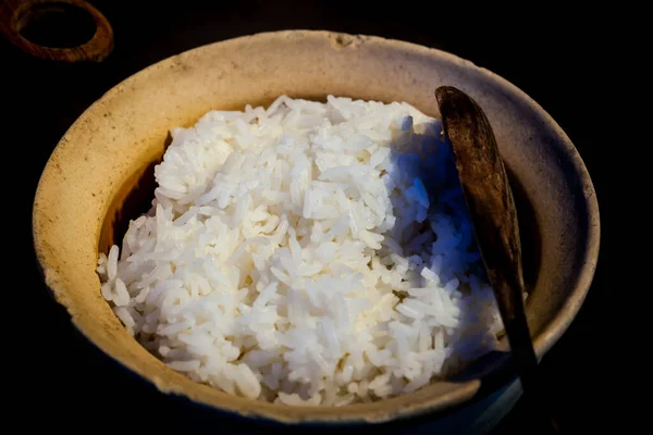 Arroz Cocido Tazón Con Cuchara Línea Buffet Para Cena —  Fotos de Stock