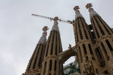 Barcelona 'daki Sagrada Familia kulelerinin üst kısmı, Antoni Gaudi.