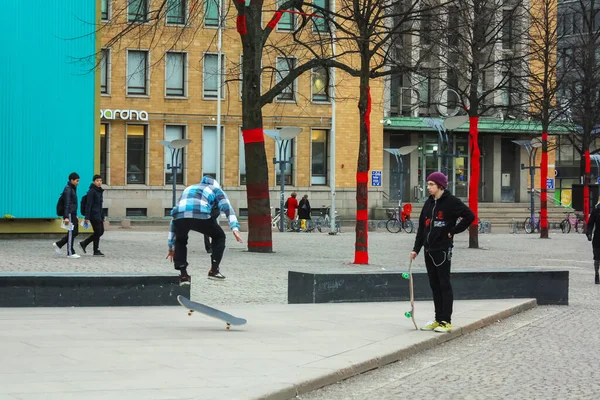 Helsinki Finland April 2011 Skaters Doing Tricks Esquare Full Trees — Stock Photo, Image
