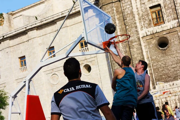 Valladolid Spain June 2013 Basketball Defender Tries Block Shot King — Stock Photo, Image