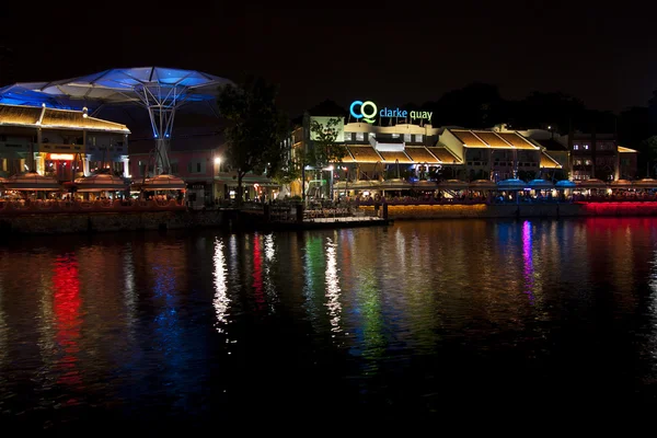 Clarke Quay riverside point at night — Stock Photo, Image