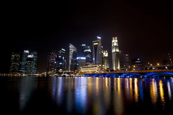 Paisagem urbana do arranha-céu no distrito empresarial de Singapura Imagens De Bancos De Imagens