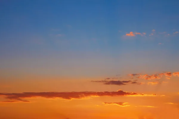 Nuvole multicolore al tramonto — Foto Stock