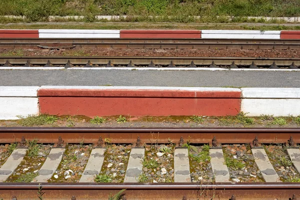 Железнодорожные пути крупным планом — стоковое фото