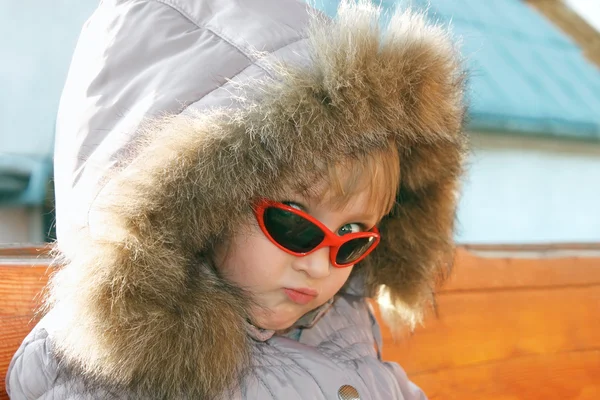 Portrait of cute little girl in winter season — Stock Photo, Image