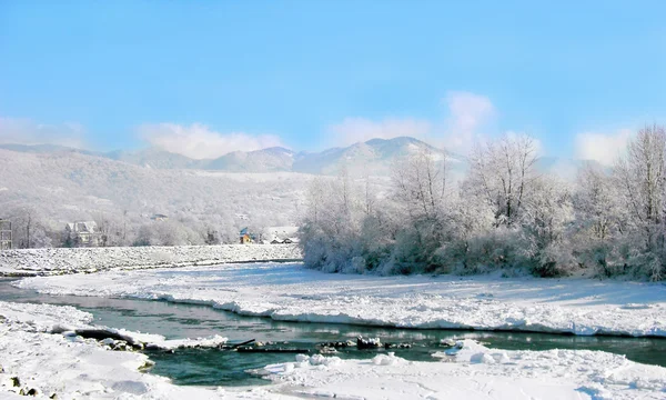 Fiume di montagna — Foto Stock