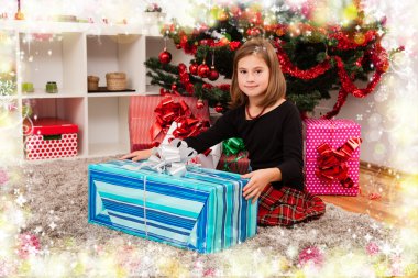 Noel hediyelerini çocuklarla