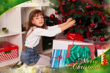 Noel hediyelerini çocuklarla