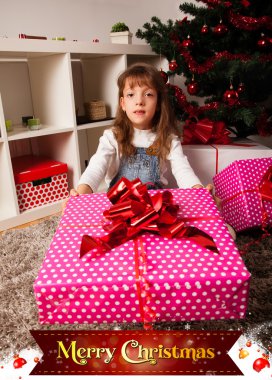 Noel hediyelerini çocuklarla