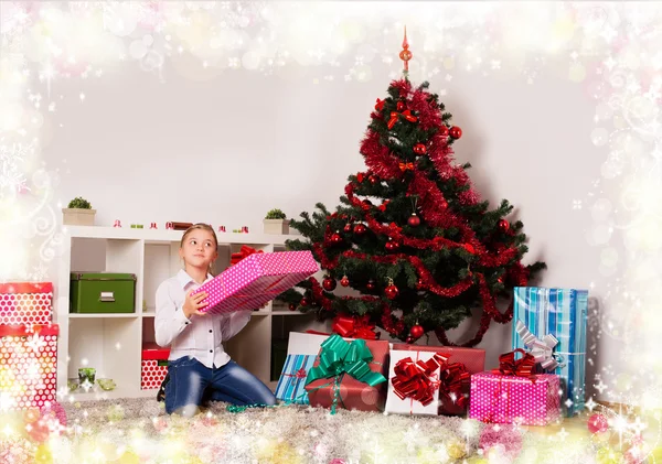 Noel hediyelerini çocuklarla