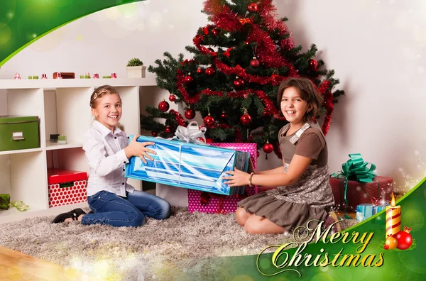 Noel hediyelerini çocuklarla