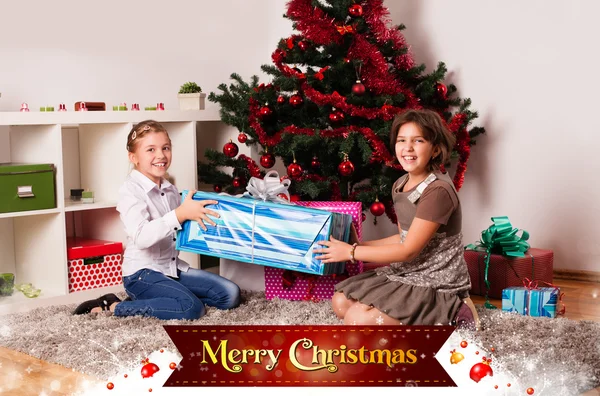 Noel hediyelerini çocuklarla