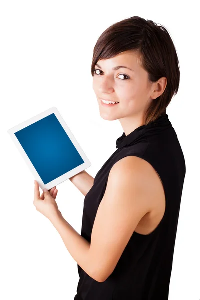 Jeune femme regardant tablette moderne — Photo