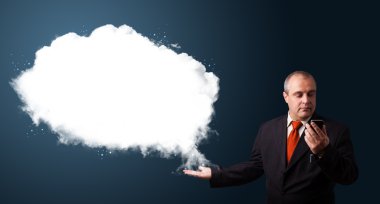 telefon görüşmesi yapma ve soyut bulut kopya sunulması iş adamı