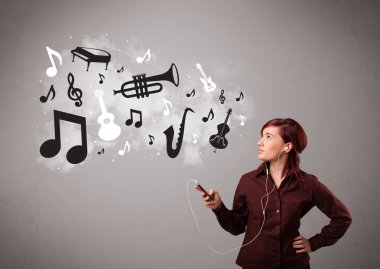 şarkı ve müzik musica ile güzel bir genç kadın