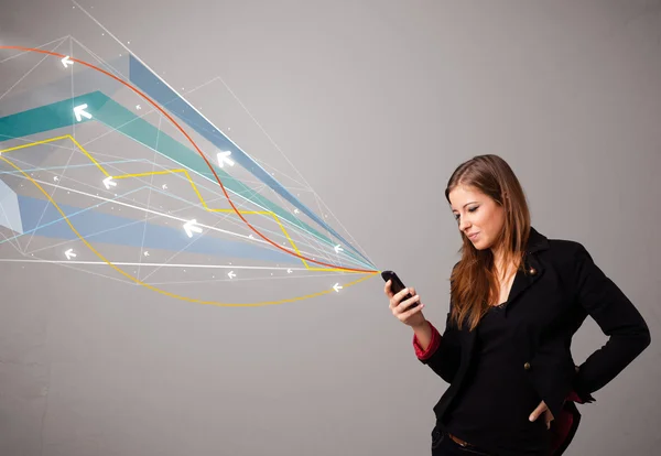 Menina bonita segurando um telefone com linhas abstratas coloridas um — Fotografia de Stock