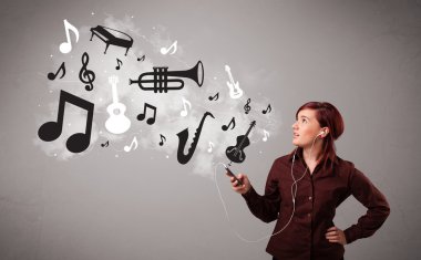 şarkı ve müzik musica ile güzel bir genç kadın