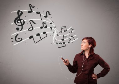 şarkı ve müzik musica ile çekici genç hanım