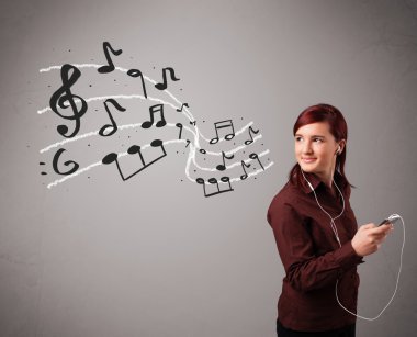 şarkı ve müzik musica ile çekici genç hanım