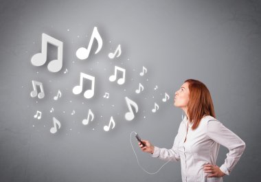 şarkı ve müzik ile müzik n genç ve güzel kadın