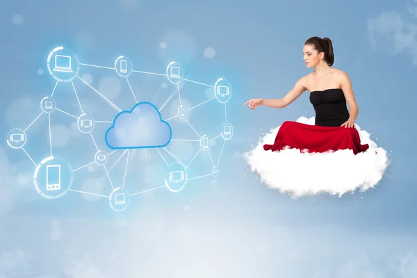 Boldog nő ül a felhőn a felhő számítástechnika — Stock Fotó