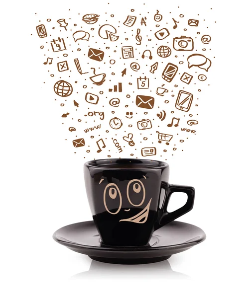 Koffiebeker met handgetekende media iconen — Stockfoto