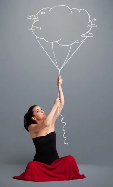 漂亮的女士拿着云彩气球绘图 — 图库照片