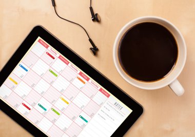 tablet pc takvim kahve bir d ile ekranda gösterilen