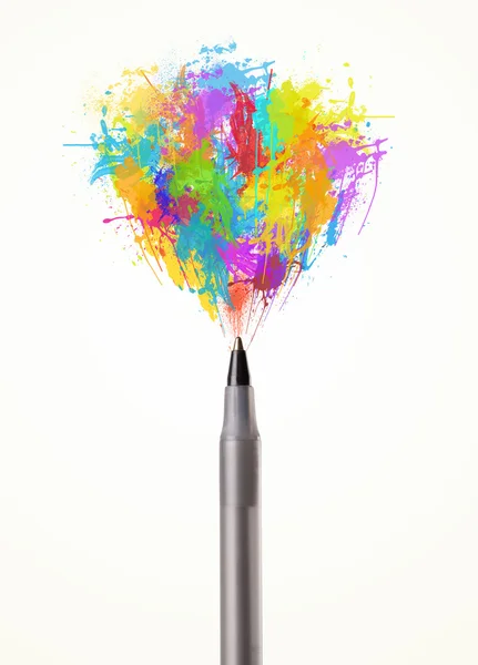 Pintura salpicos saindo da caneta — Fotografia de Stock
