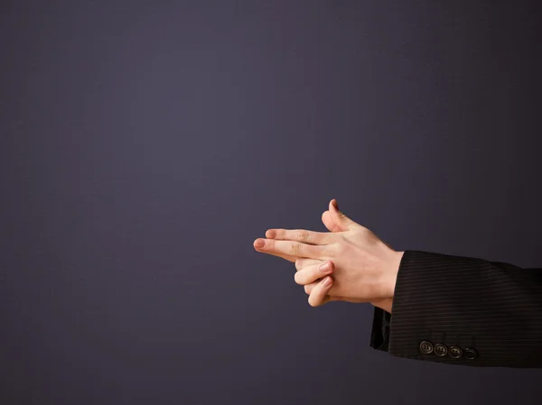 Pistola en forma de mano de hombre — Foto de Stock