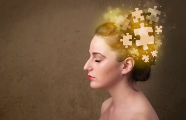 Genç insan parlak bir bulmaca zihniyetiyle düşünüyor