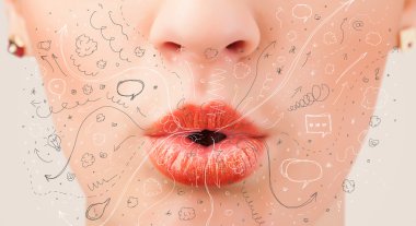 güzel kadın ağzı üfleme elle çizilmiş simgeler ve semboller