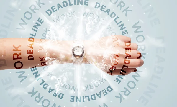 Relojes con trabajo y fecha límite de escritura redonda — Foto de Stock