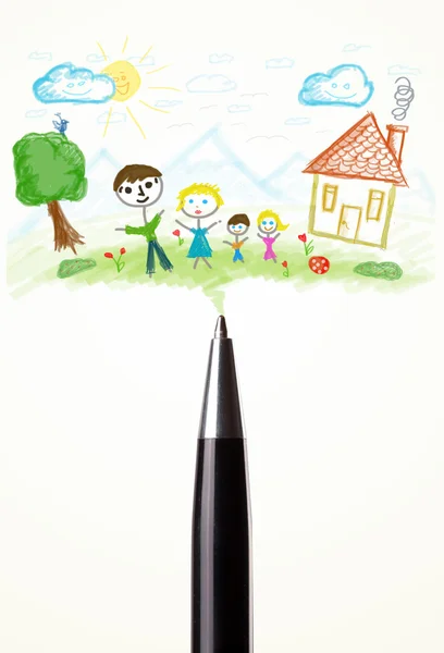 Pen close-up med en tegning af en familie - Stock-foto