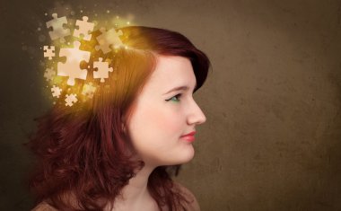 Genç insan parlak bir bulmaca zihniyetiyle düşünüyor