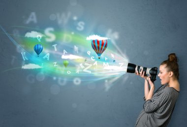 kamera ve soyut hayali ile fotoğrafçı