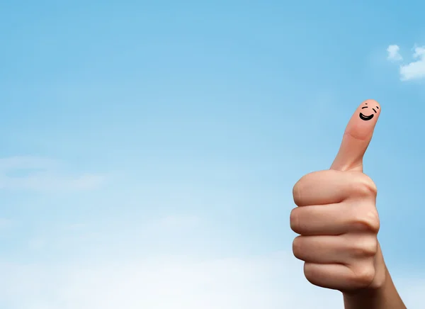 Happy smiley fingers looking at clear blue sky copyspace — Stock Photo, Image