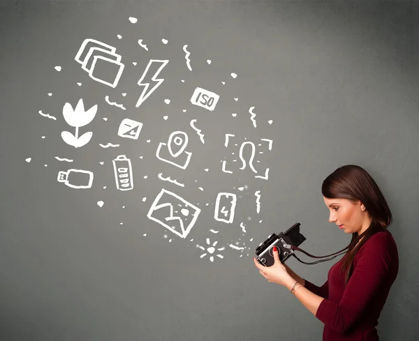 Fotograaf meisje vastleggen wit fotografie pictogrammen en symbolen — Stockfoto