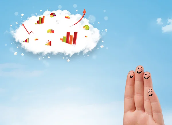Счастливый палец улыбается с иконками облака графика в небе — стоковое фото