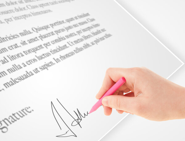 Ручная подпись на бумажной форме