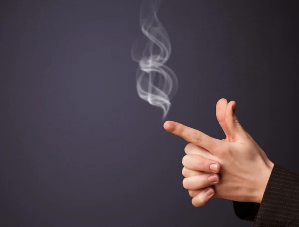 Pistola en forma de mano de hombre — Foto de Stock