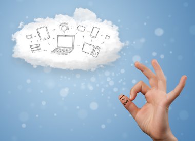 cloud computing teknolojisi ile bakarak mutlu gülen parmak