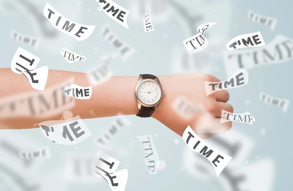 Hodiny a hodinky koncept s čas odletět — Stock fotografie