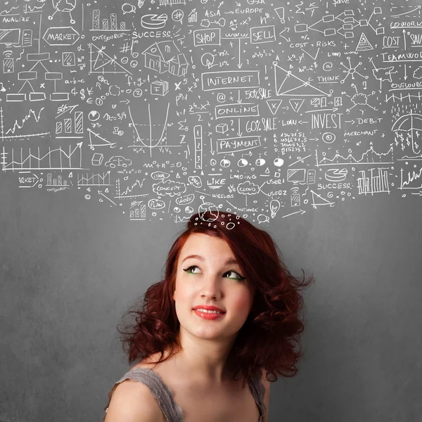 Молодая женщина жестикулирует с набросками графиков над головой — стоковое фото