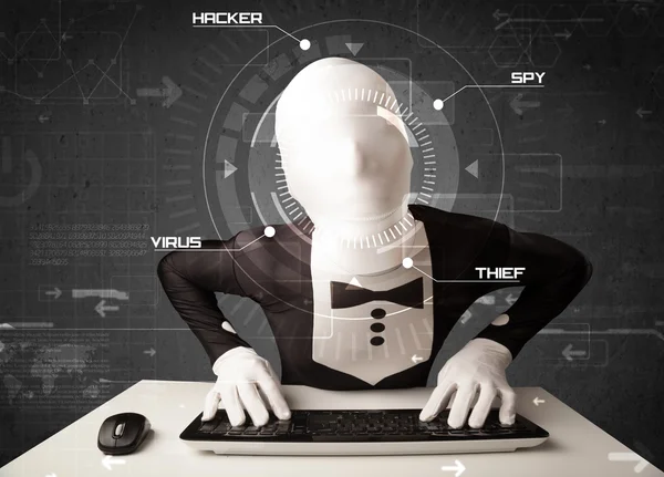Hacker sin identidad en la personalidad futurista de hacking del medio ambiente — Foto de Stock