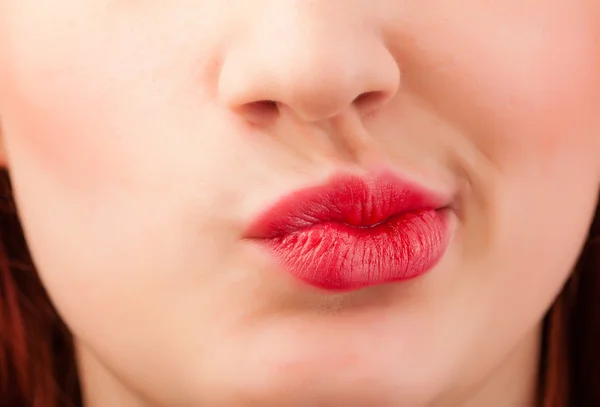 Schöne Frau rote Lippen aus nächster Nähe — Stockfoto