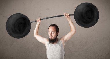 Ağırlık kaldıran komik sıska adam.